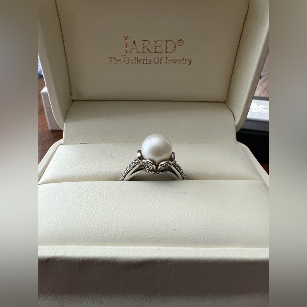 Pearl Sterling Silver ring from Jared’s size 5 or 6